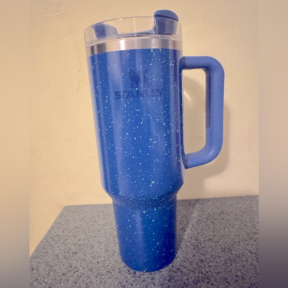 Used good condition Stanley Blue Speckled Travel Mug w accessories.